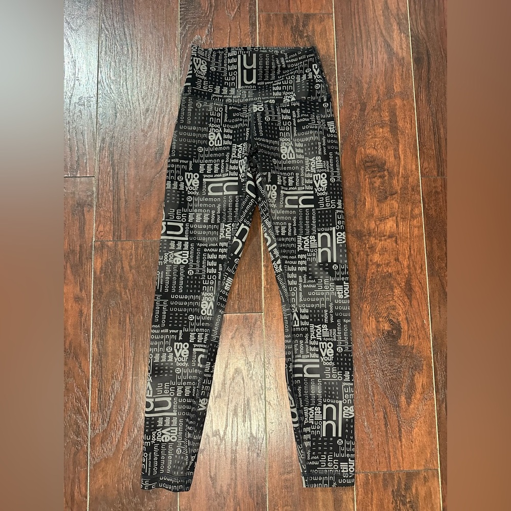 Lululemon Wunder Train ContourFit Size4 HighRise25"'
Lululemon Ombre Black Multi